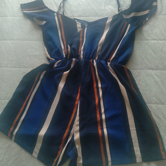 Super cute Pinstriped Romper! - Picture 3 of 8